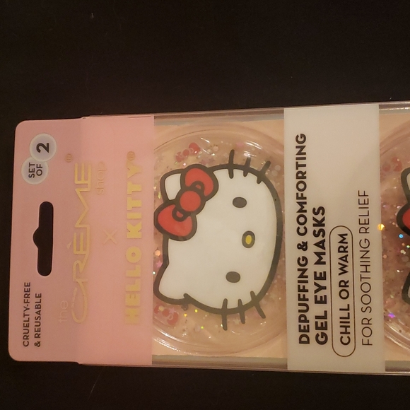 the Crème shop x Hello Kitty Set of 2 Reusable Gel Eye Masks - Picture 3 of 5